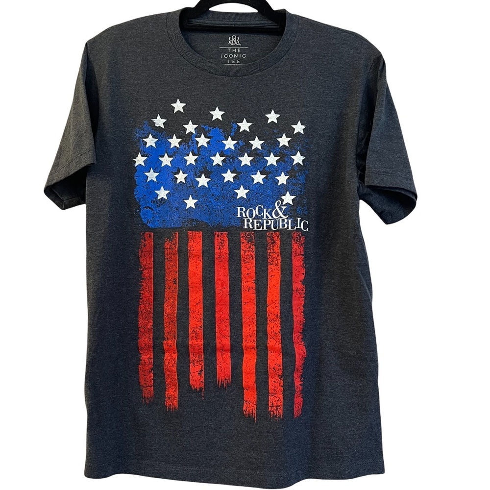 The Iconic Tee Rock & Republic Graphic American Flag Tee size Medium